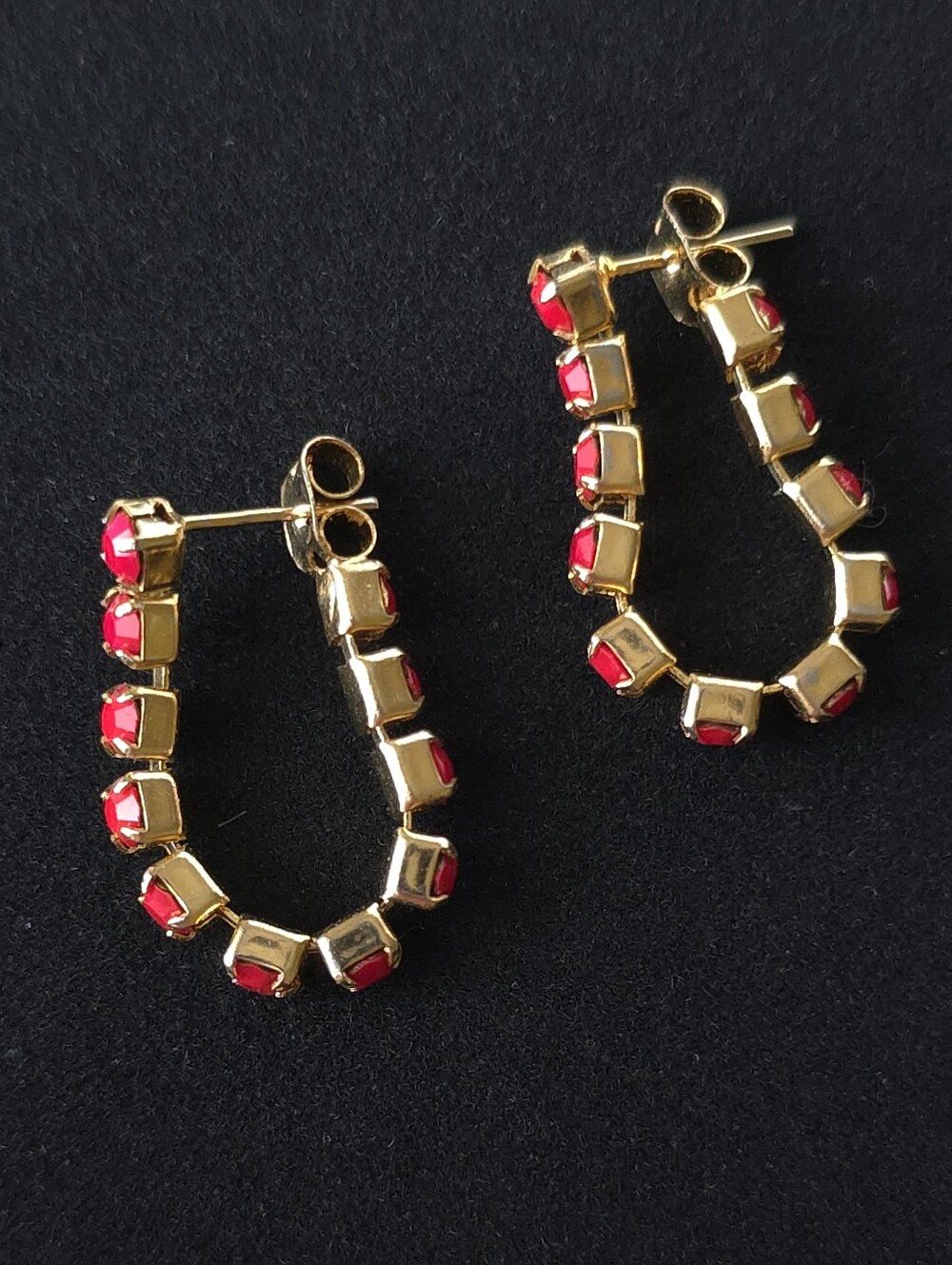 Vintage Red Rhinestone Chain Drop Hoop Earrings Gold Tone